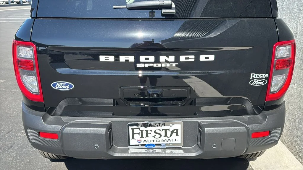 New 2026 Shadow Black Ford Outer Banks® image 6