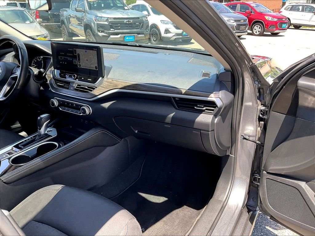 Used 2024 Gray Nissan 2.5 SV image 13