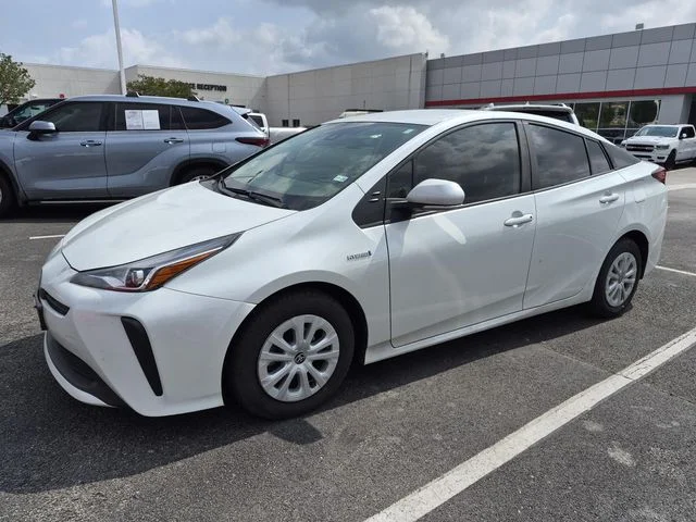 2022 Toyota Prius L Eco