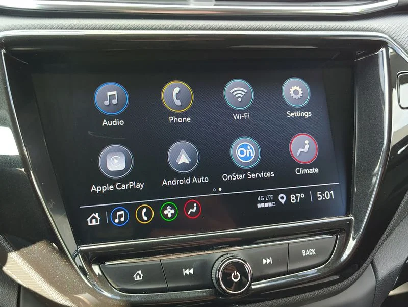 Used 2023 White Chevrolet LT image 27