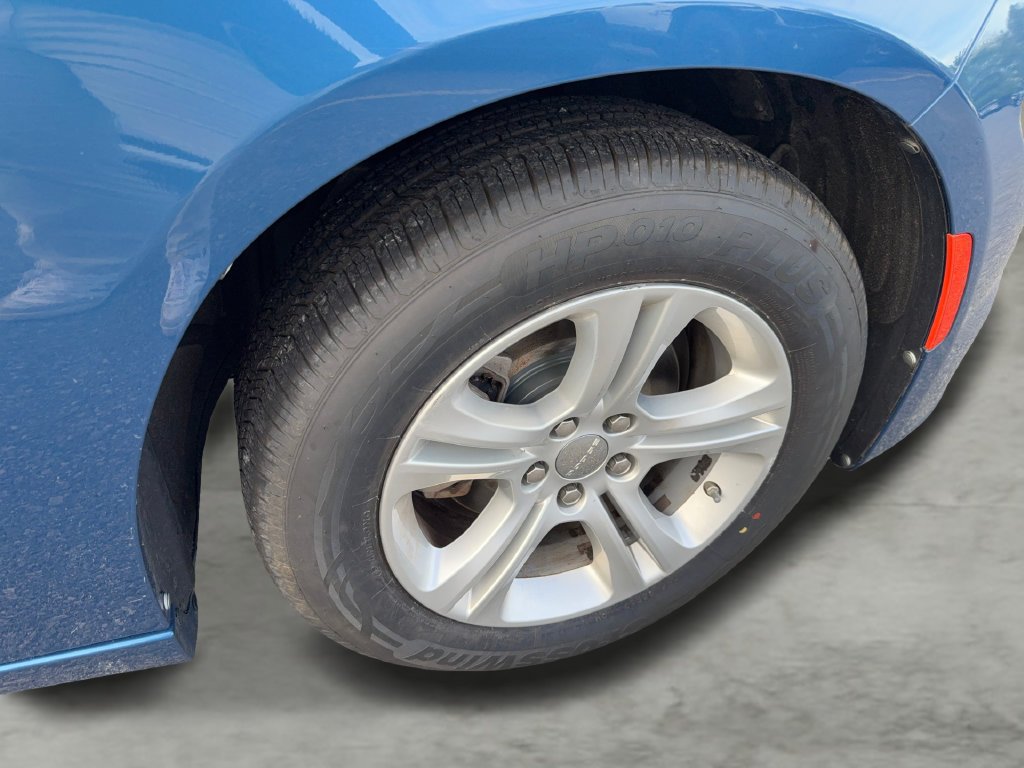 Used 2023 Blue Dodge SXT image 9