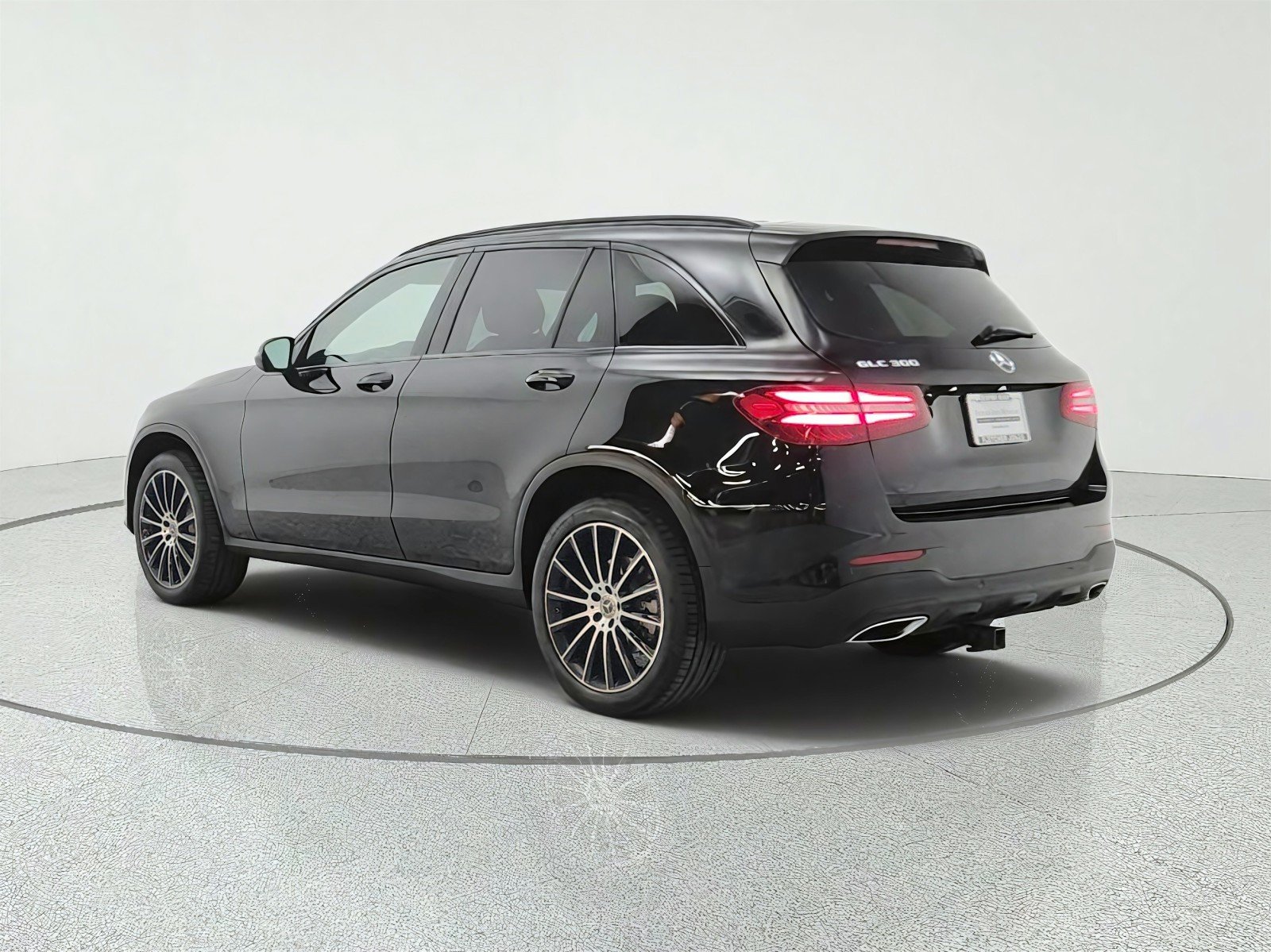 Used 2019 Black Mercedes-Benz GLC 300 SUV image 7