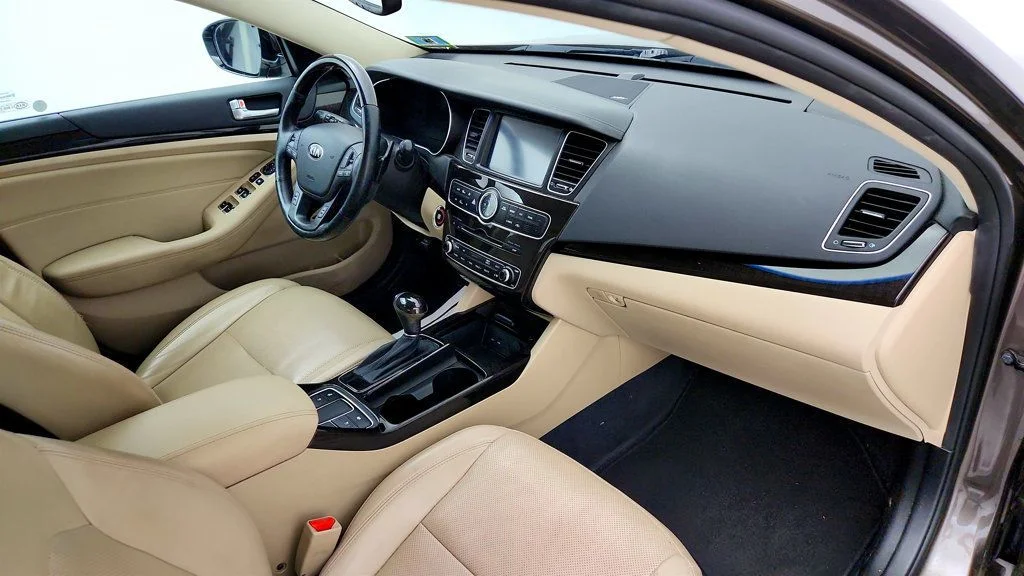 Used 2014 Bronze Metallic Kia 4dr Sedan Limited image 21