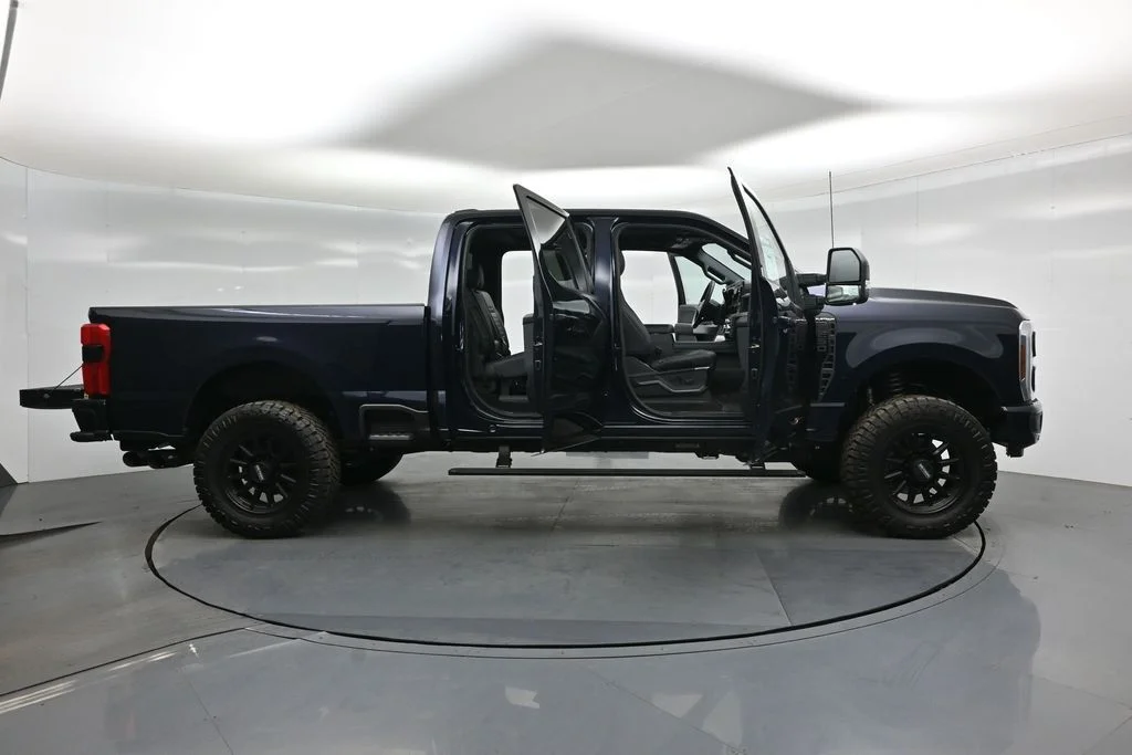 New 2025 Blue Ford Platinum image 4