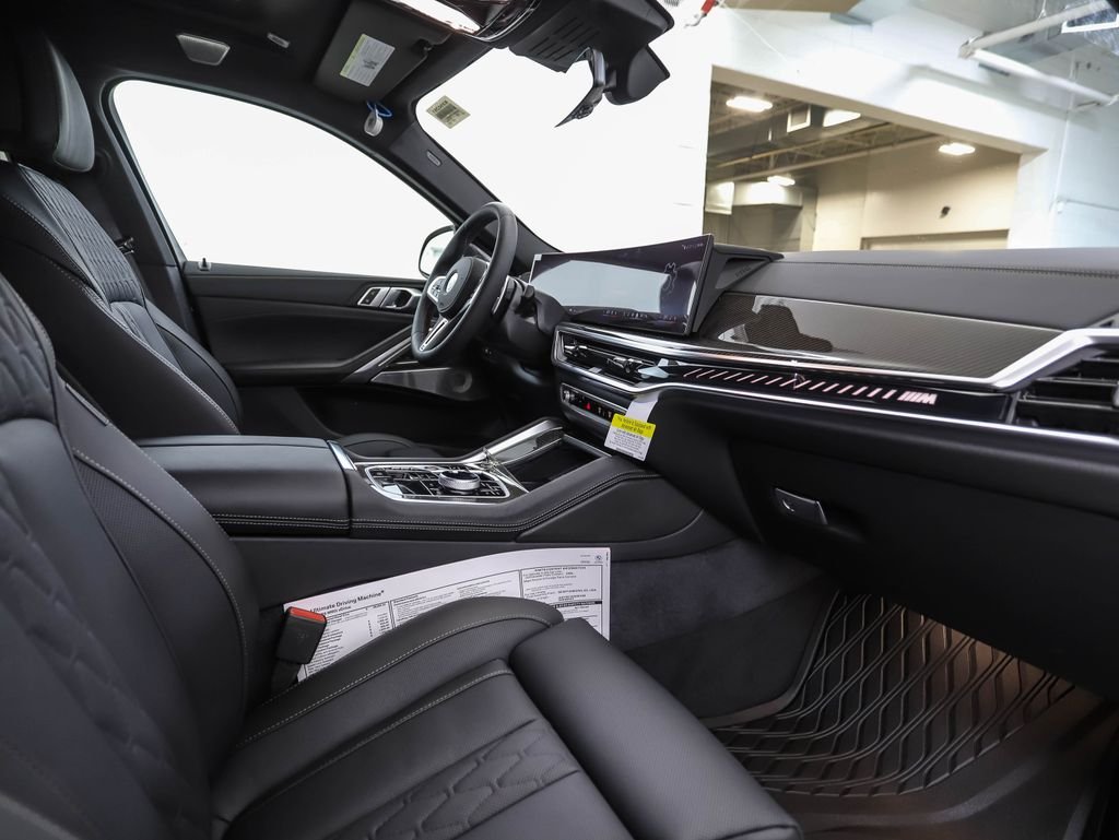 Used 2026 Black Sapphire Metallic BMW M60i image 30