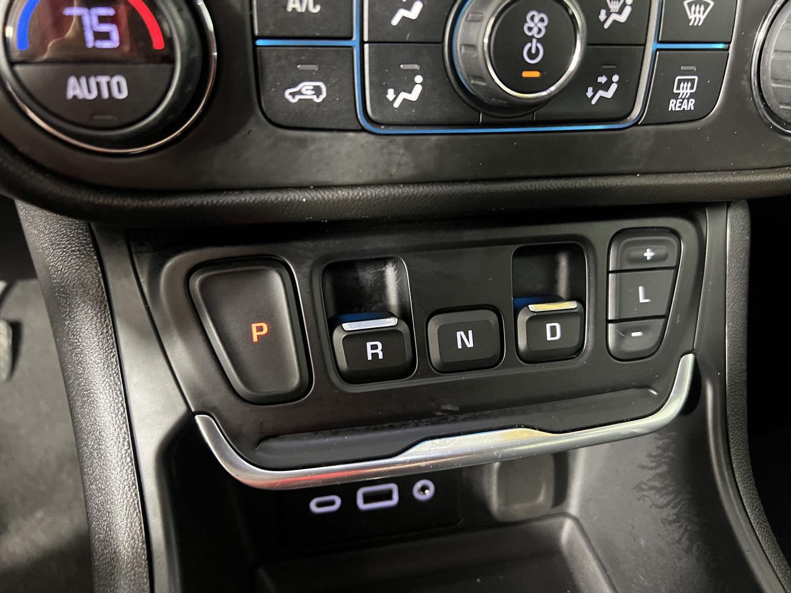 Used 2020 BLUE EMERALD METALLIC GMC SLE image 42