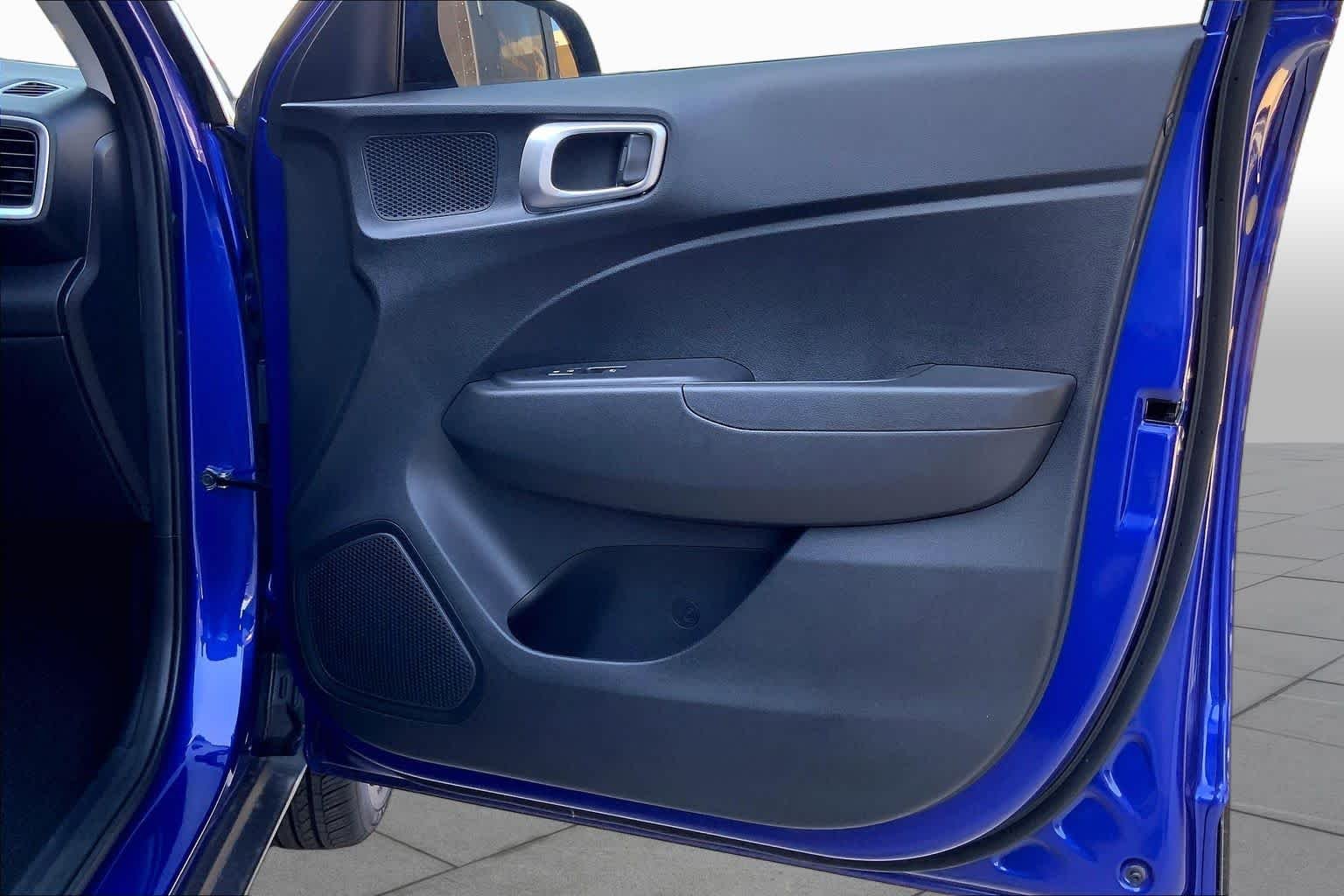 Used 2025 Intense Blue Hyundai SEL image 22