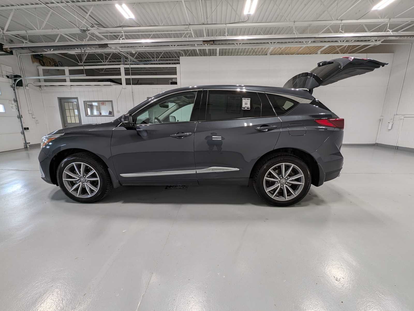 Used 2019 Gunmetal Metallic Acura w/Technology Pkg image 12