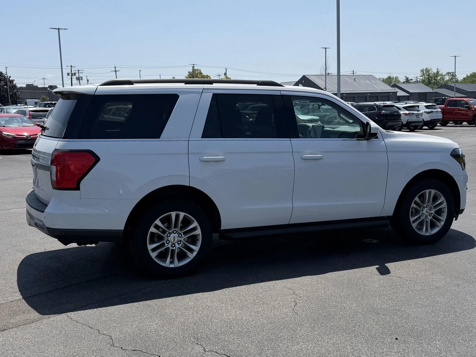 Used 2024 Oxford White Ford XLT image 4
