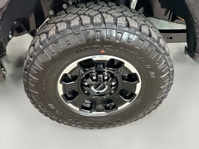 New 2027 Agate Black Metallic Ford F-250® Lariat® image 32
