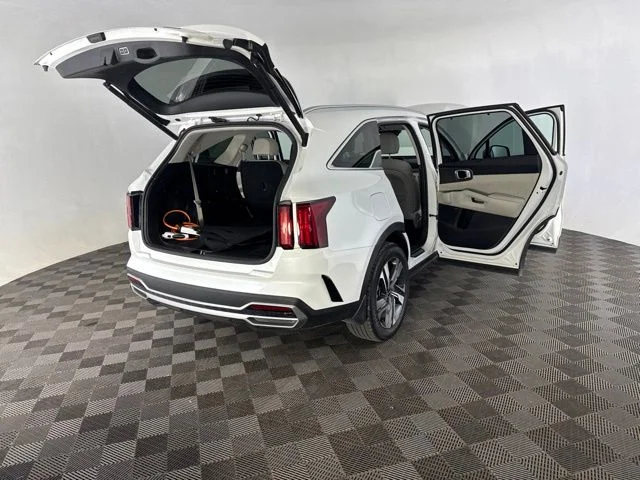 Used 2023 White Kia SX Prestige image 16
