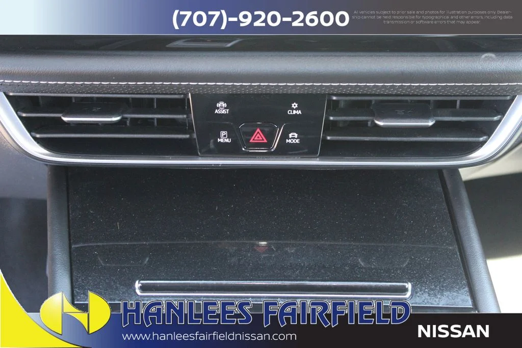Used 2025  Volkswagen 2.0T SE w/Technology image 25