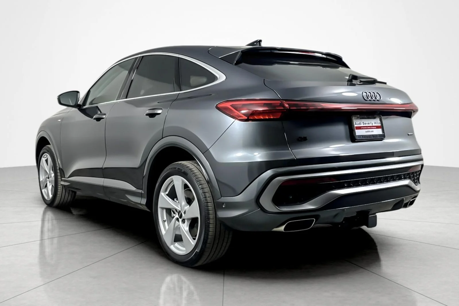 New 2025 Daytona Gray Pearl Effect Audi Premium Plus 2.0 TFSI quattro image 4