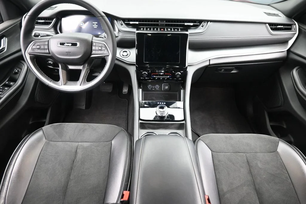 Used 2024 Red Jeep Altitude X image 16