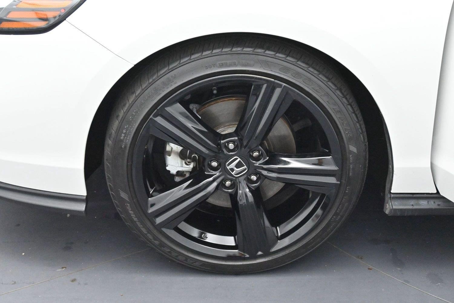 Used 2024 Platinum White Pearl Honda Sport image 35