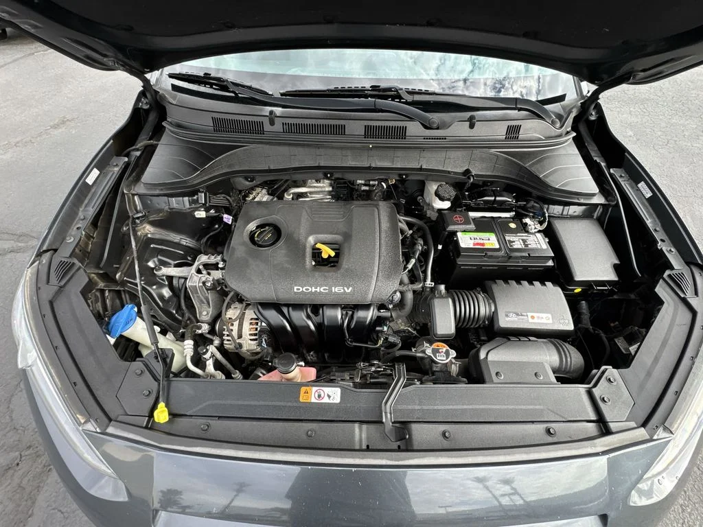 Used 2021 Gray Hyundai SE image 29