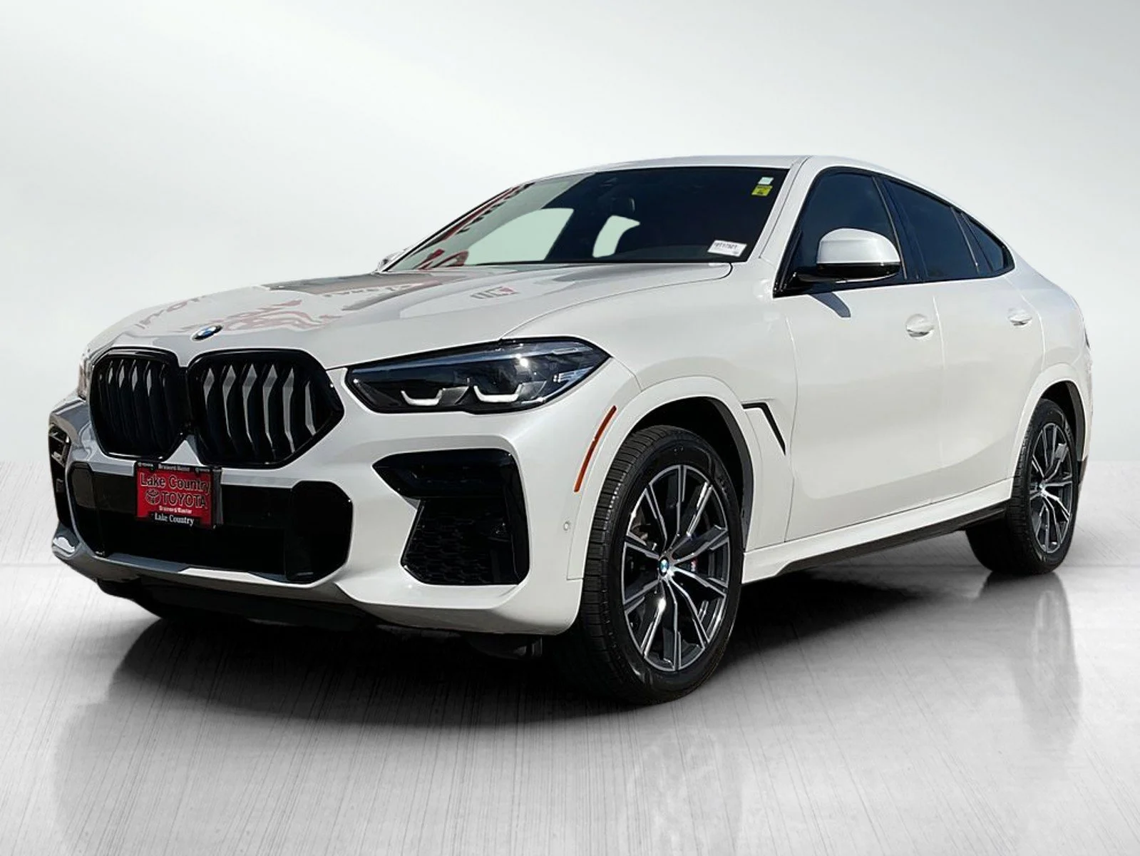 2023 BMW X6 M50i's photo