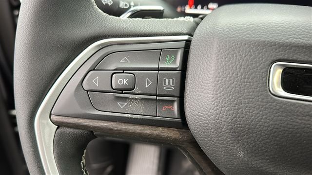 New 2026 Baltic Gray Metallic Clearcoat Jeep Altitude image 12