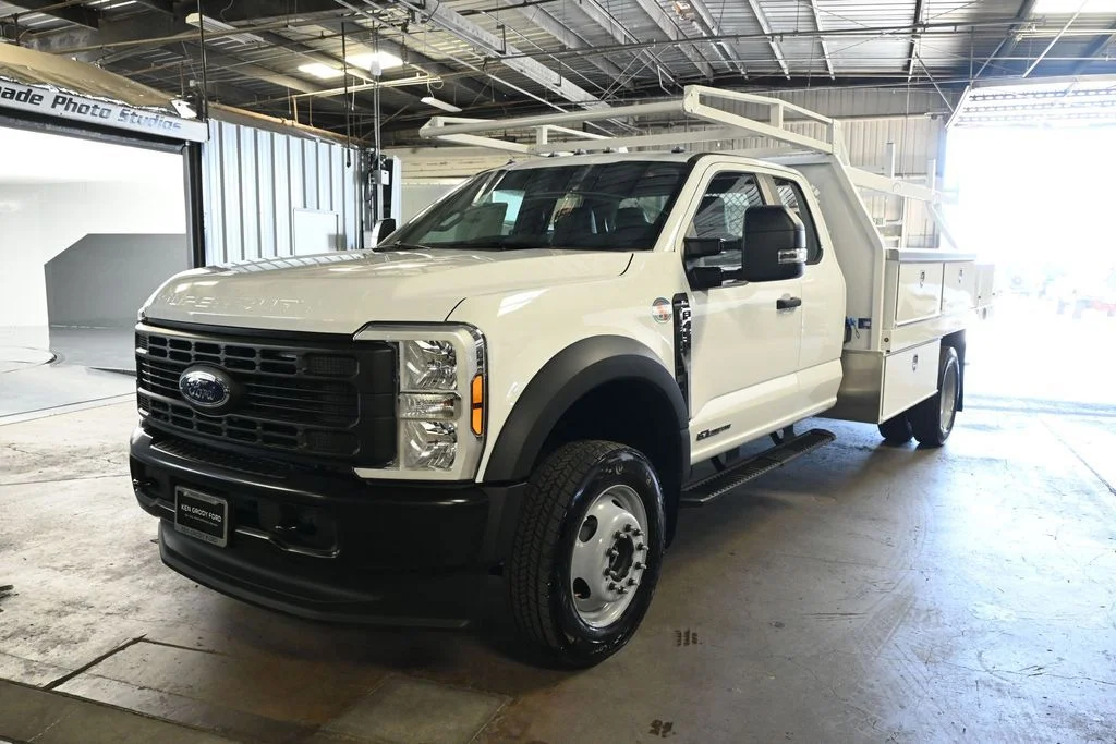 New 2026 Oxford White Ford XL image 5