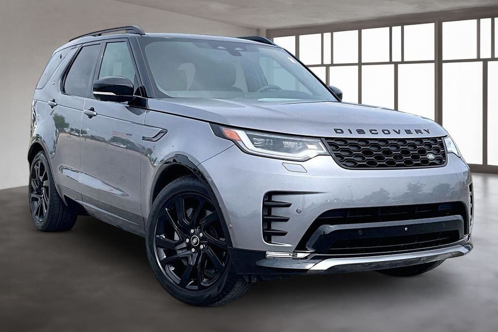 Certified Used 2025 Eiger Gray Metallic Land Rover Dynamic SE image 11