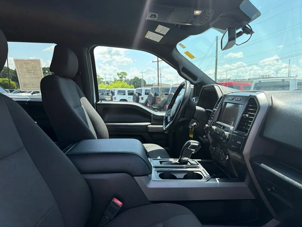 Used 2019 White Ford XLT image 24