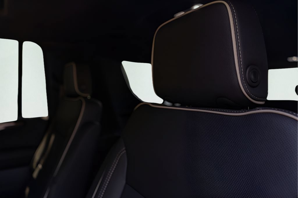 New 2026 Onyx Black GMC Elevation image 23