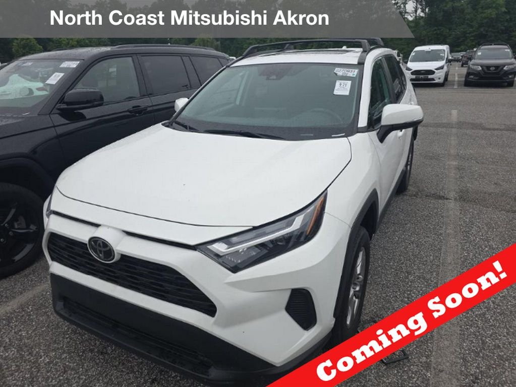 2022 Toyota RAV4 XLE AWD's photo