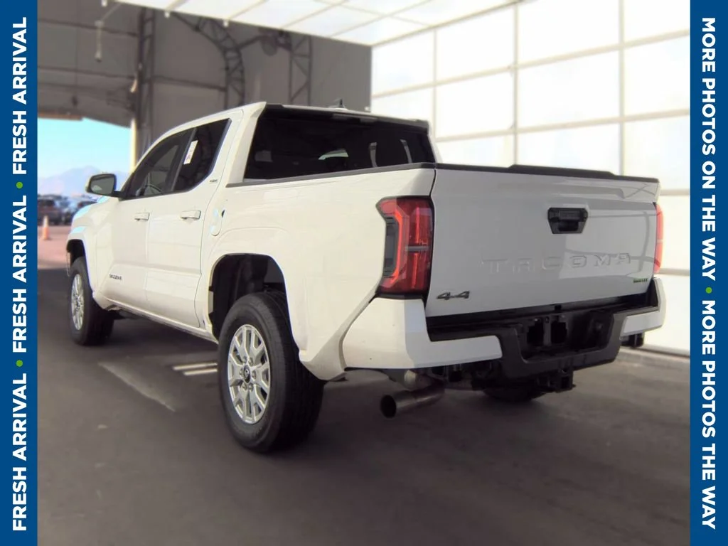 Used 2025 White Toyota SR5 image 4