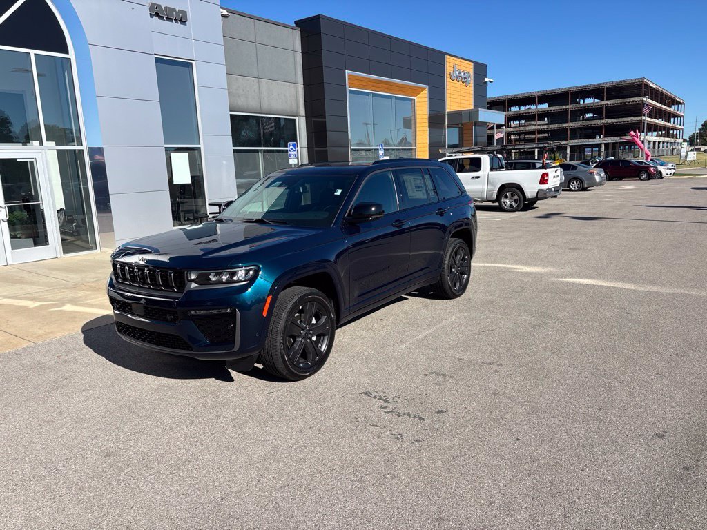 New 2027 Fathom Blue Pearl-Coat Paint Jeep Limited Reserve image 1