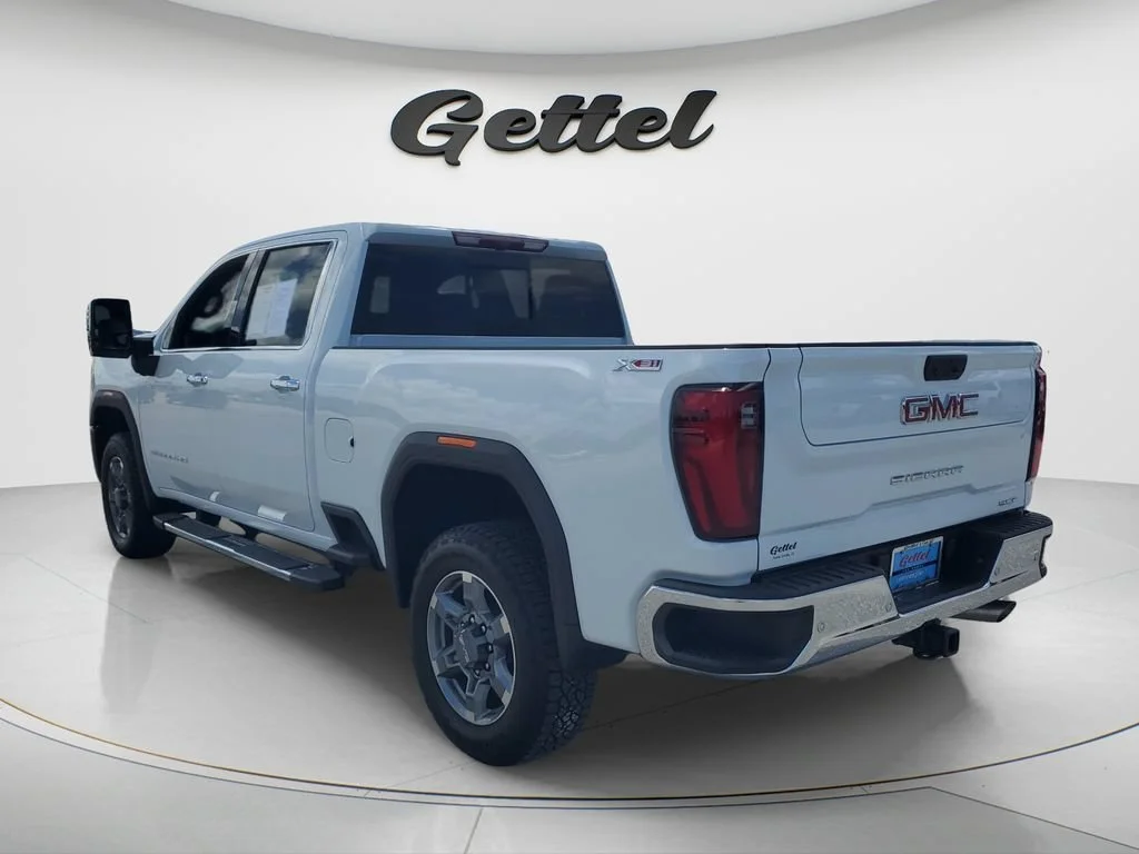 Used 2026 Glacier White Tricoat GMC SLT image 7