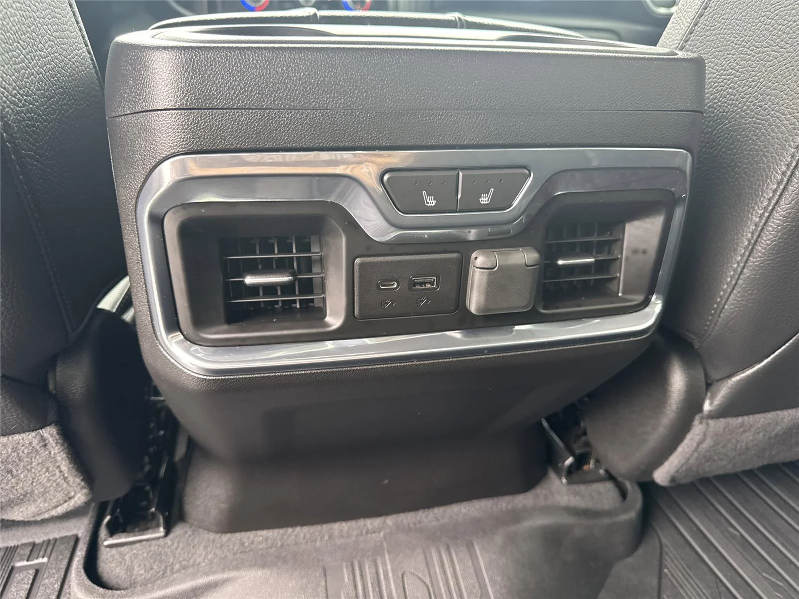 Used 2023 Onyx Black GMC Denali image 36