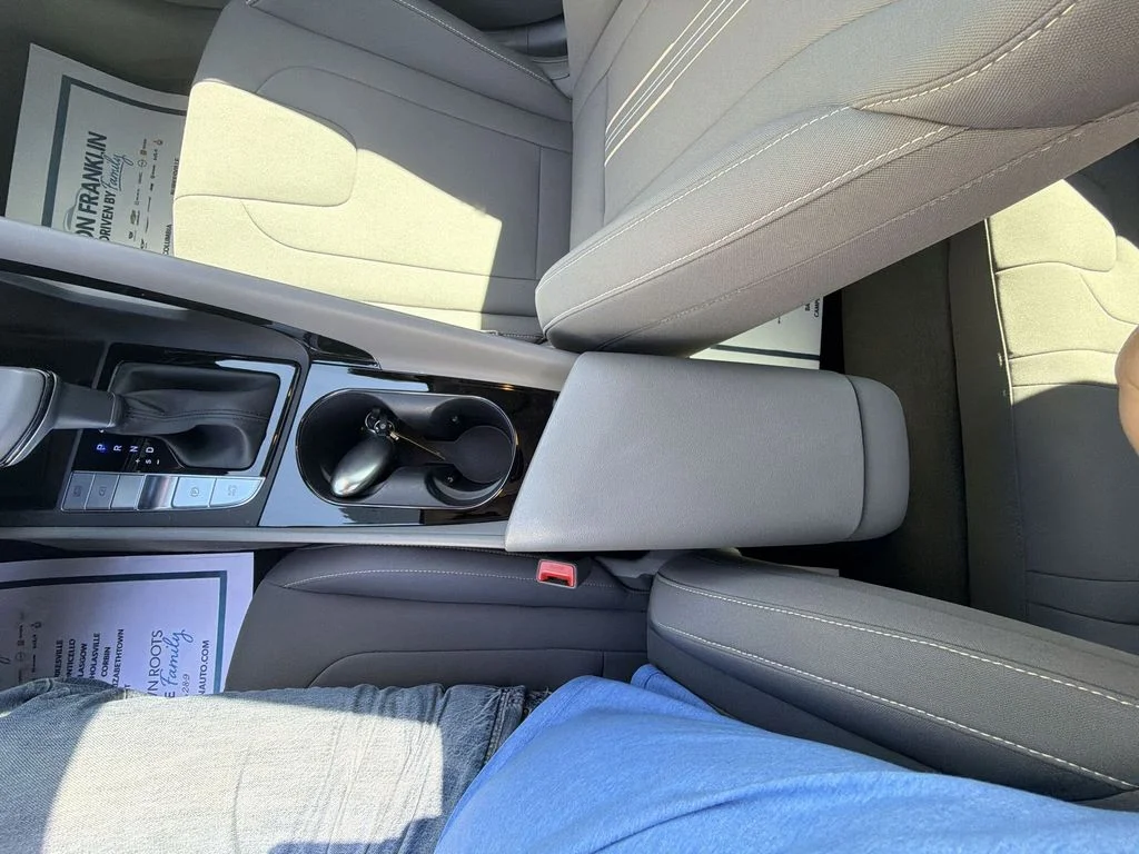 Used 2024 Gray Hyundai SEL image 21
