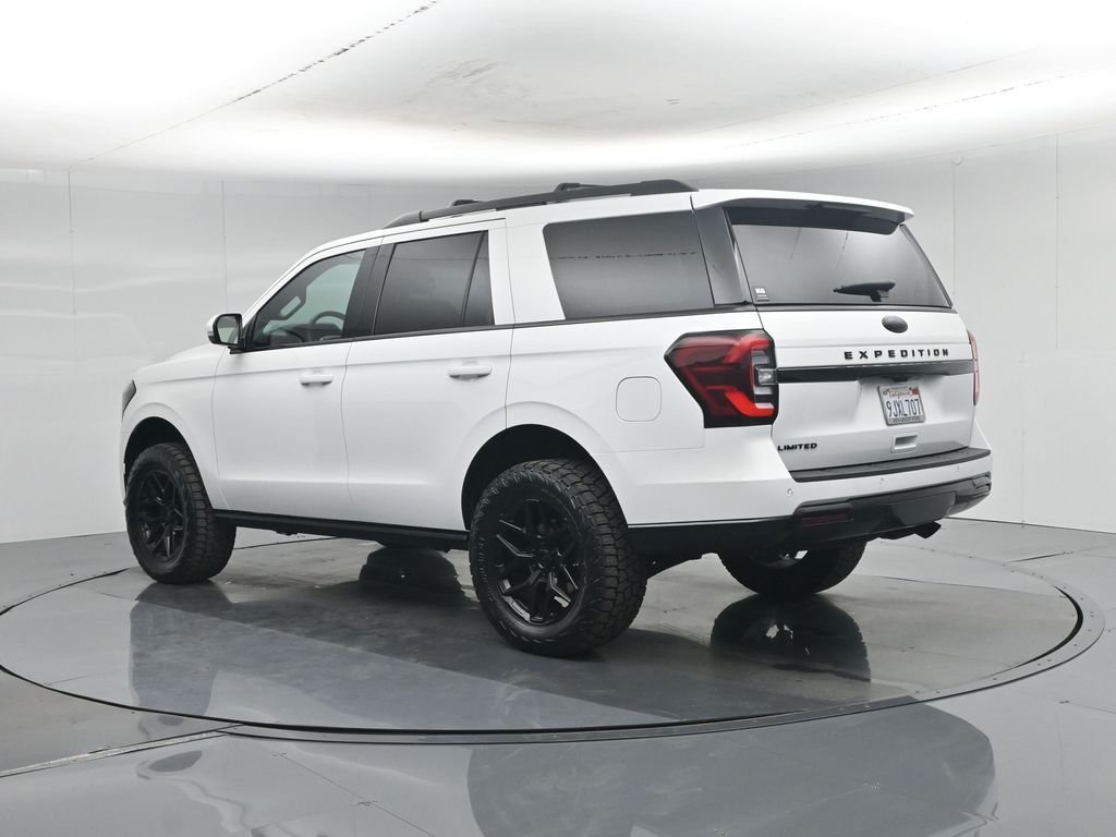 Used 2024 White Ford Limited image 30