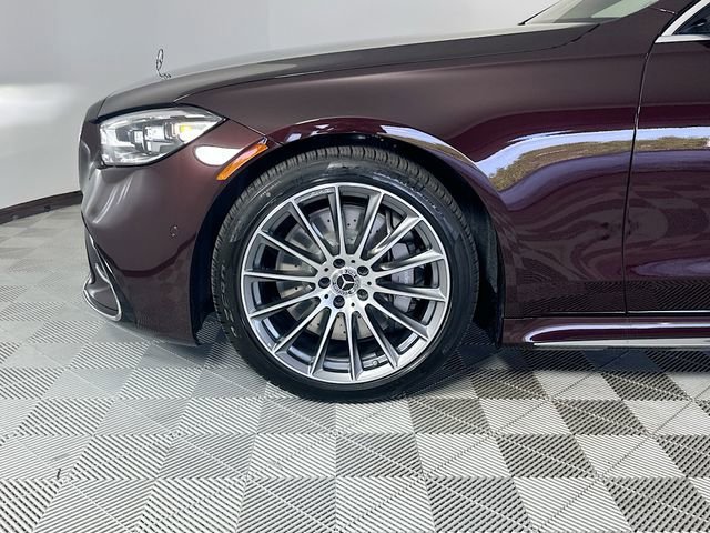 New 2026 MANUFAKTUR Rubellite Red Metallic Mercedes-Benz S 580 image 63