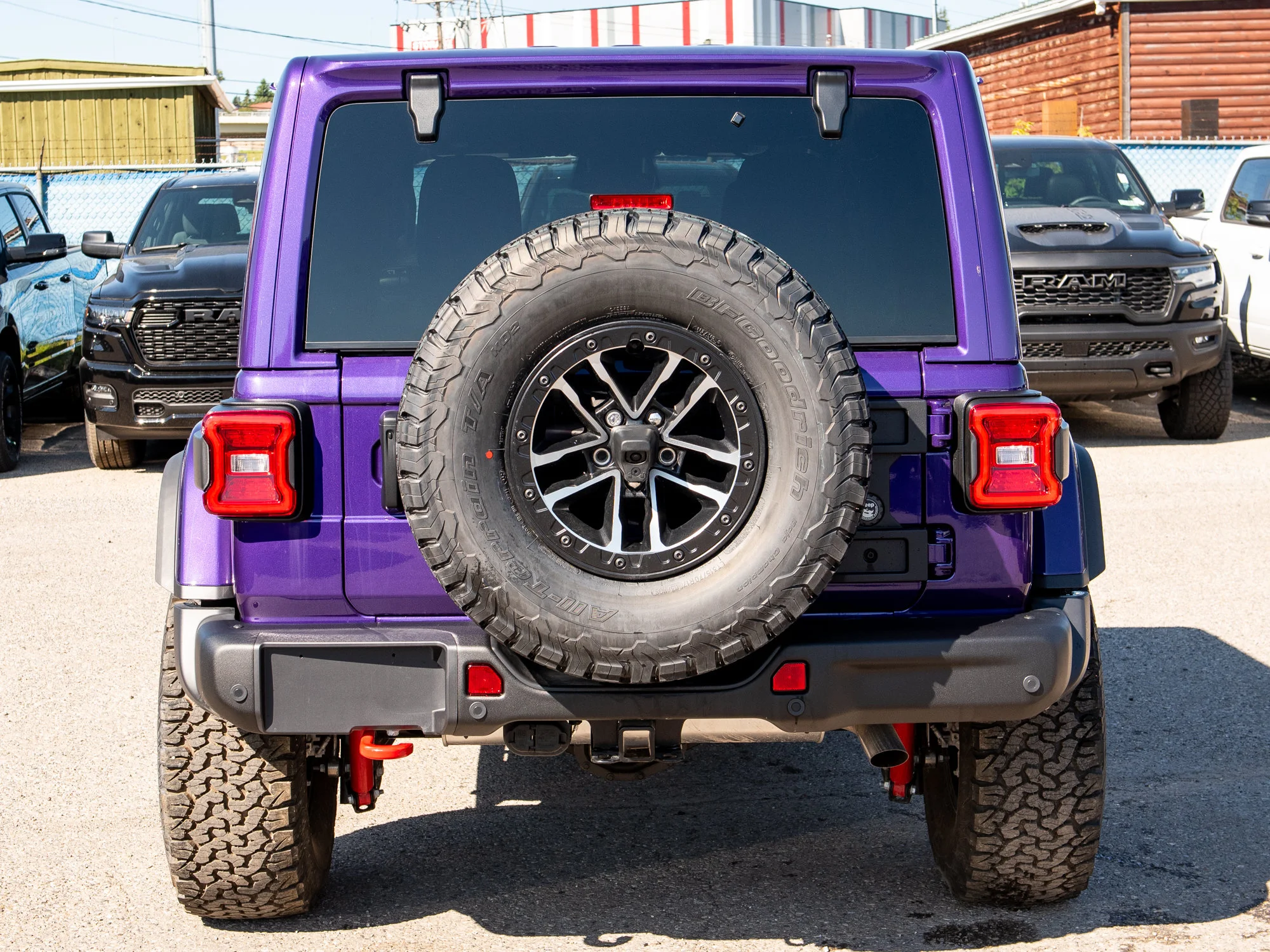 New 2026 reign Jeep Rubicon X* 4 Door 4x4, 35 Inch Tires, Steel Bumpers, Nappa Leather image 4