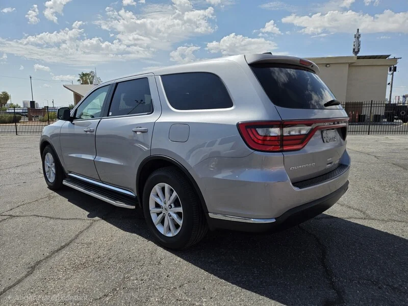 Used 2019 Billet Clearcoat Dodge SXT image 3