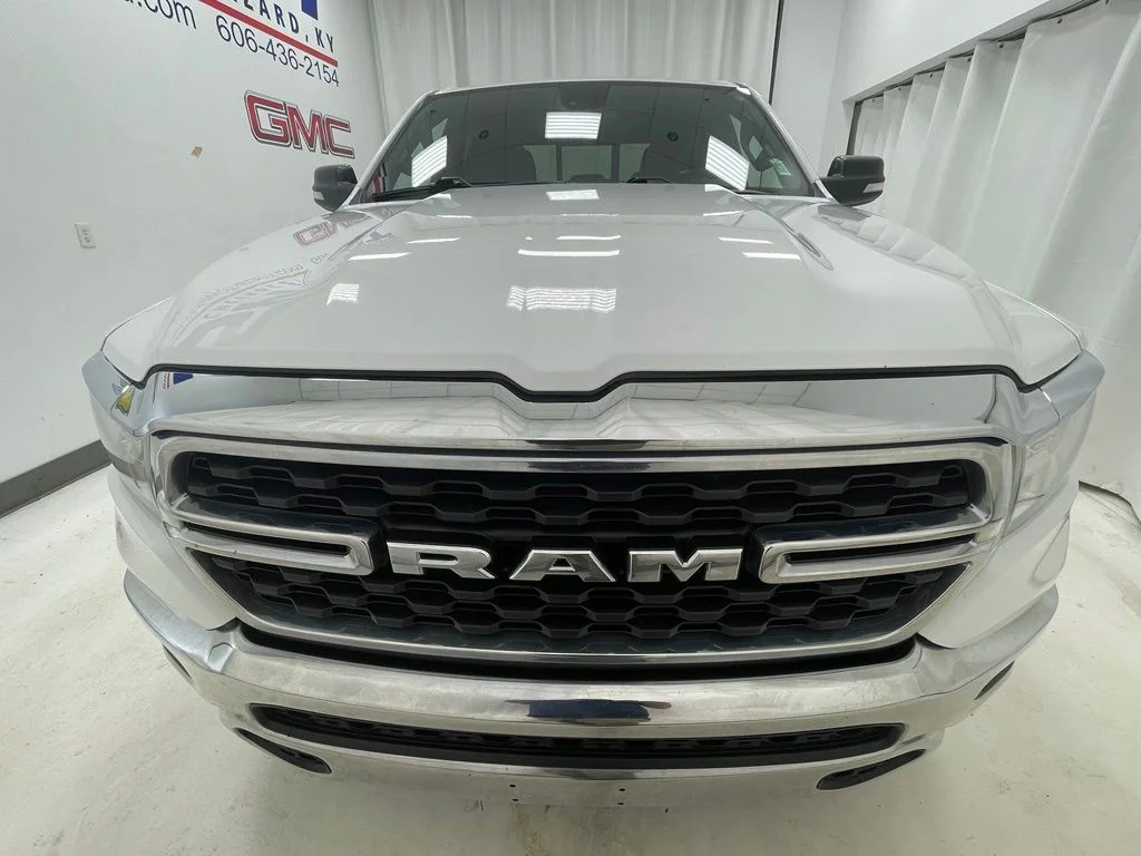 Used 2022 White Ram Big Horn/Lone Star image 2