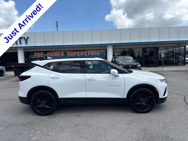 Used 2021 White Chevrolet LT image 2