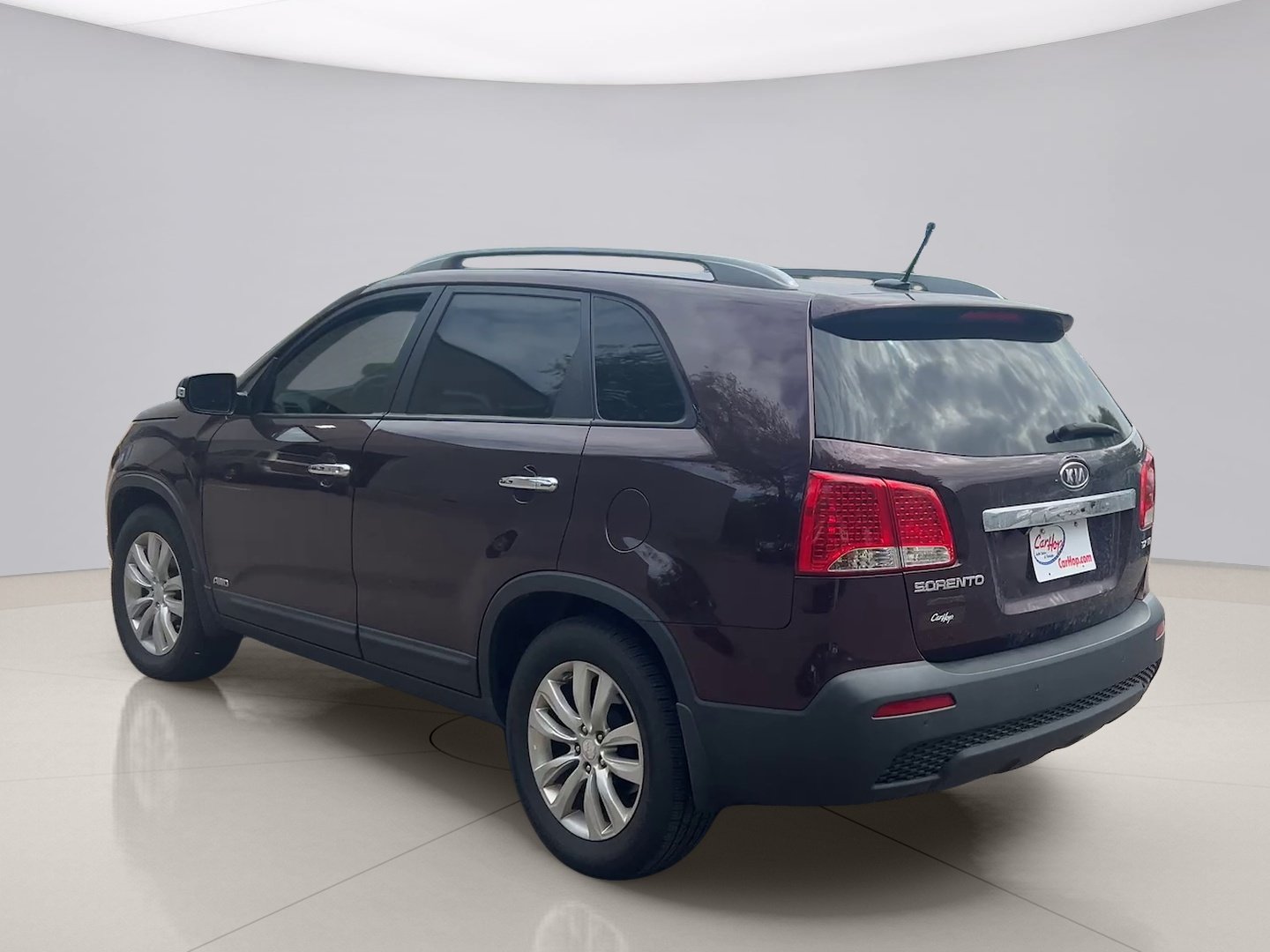 Used 2011 Maroon Kia EX image 3