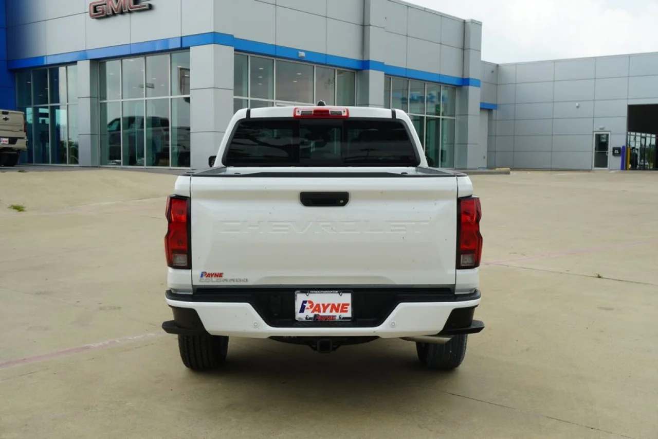 2026 Chevrolet Colorado LT - Photo 8