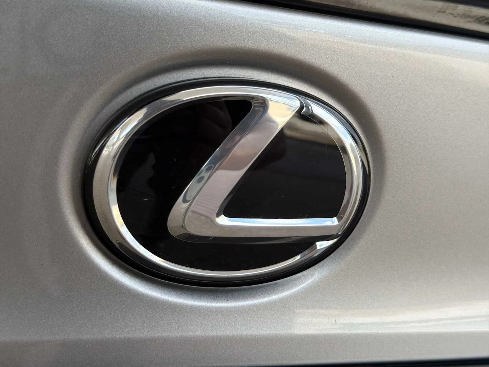 Used 2022 Silver Lexus F SPORT image 32