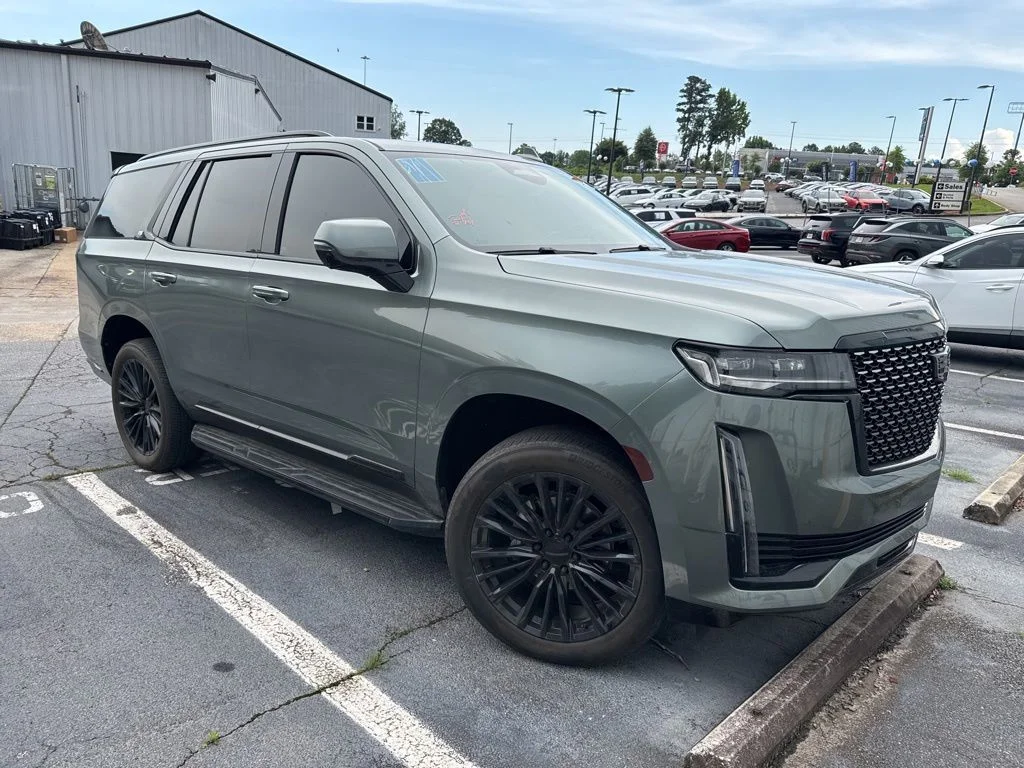 Used 2024 Green Cadillac Luxury image 3