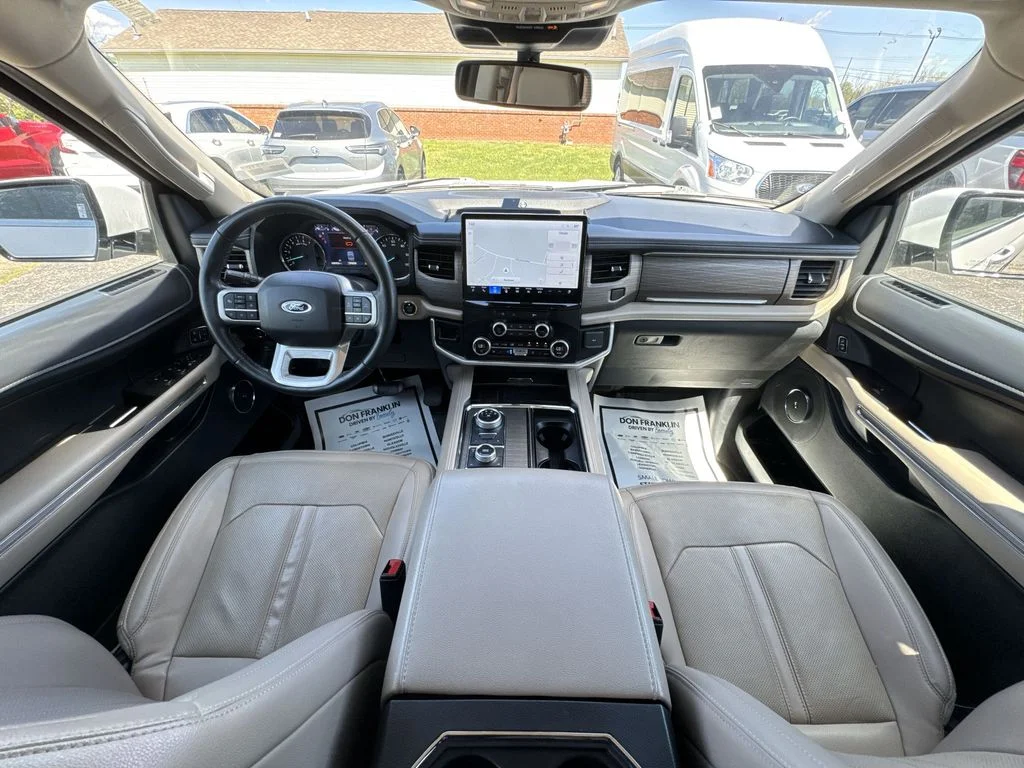 Used 2024 White Ford Limited image 21