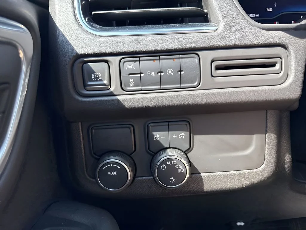 Used 2023 Summit White Chevrolet Premier image 25