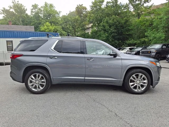 Used 2019 Gray Chevrolet High Country image 9