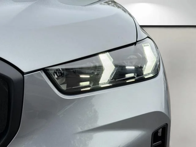 New 2026 Skyscraper Grey Metallic BMW xDrive50e image 9
