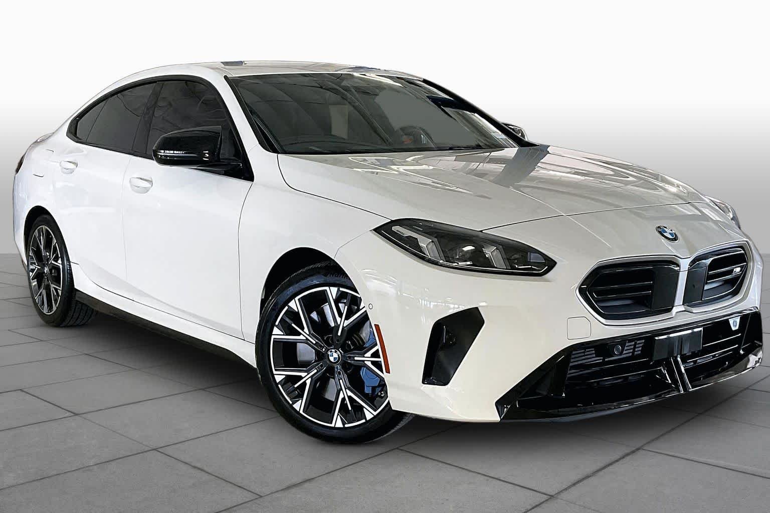 Used 2025 Alpine White BMW M235 xDrive image 2
