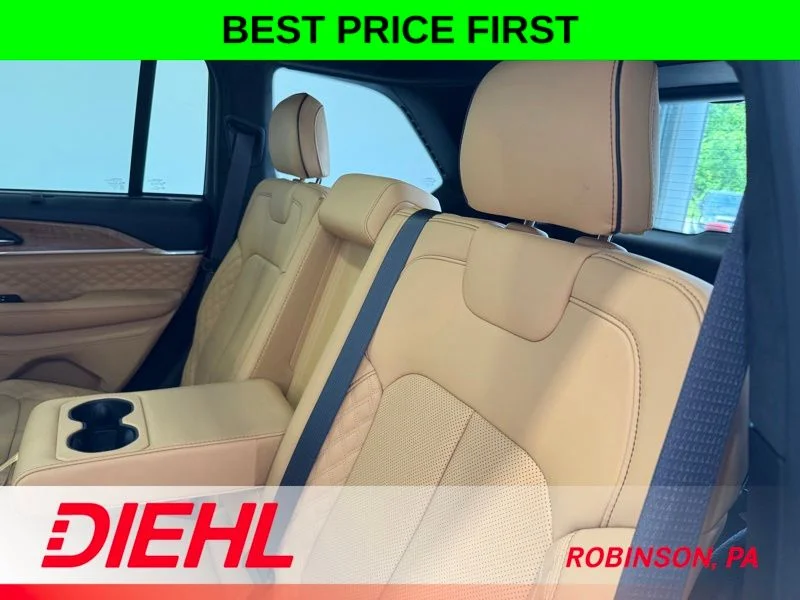 New 2026 Bright White Clear-Coat Exterior Paint Jeep Summit image 19