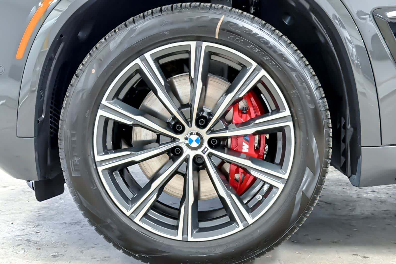 New 2026 Dravit Grey Metallic BMW xDrive40i image 25