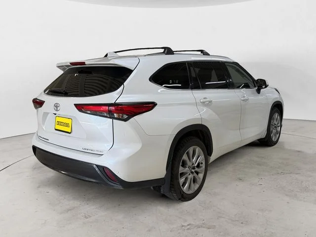 2022 Toyota Highlander Limited - Photo 5